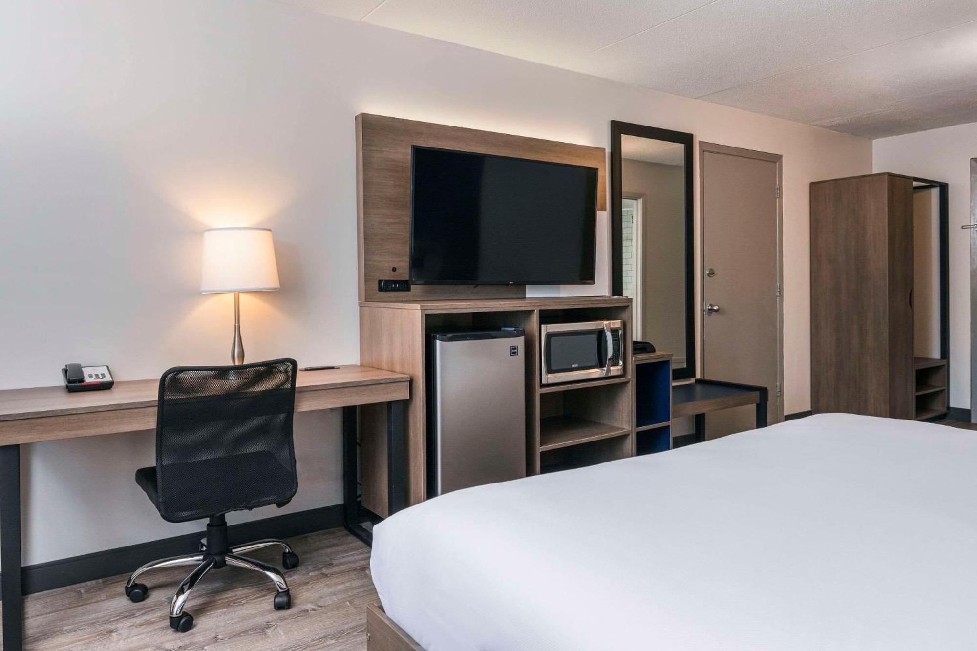 Comfort Suites Kingston Central Dış mekan fotoğraf