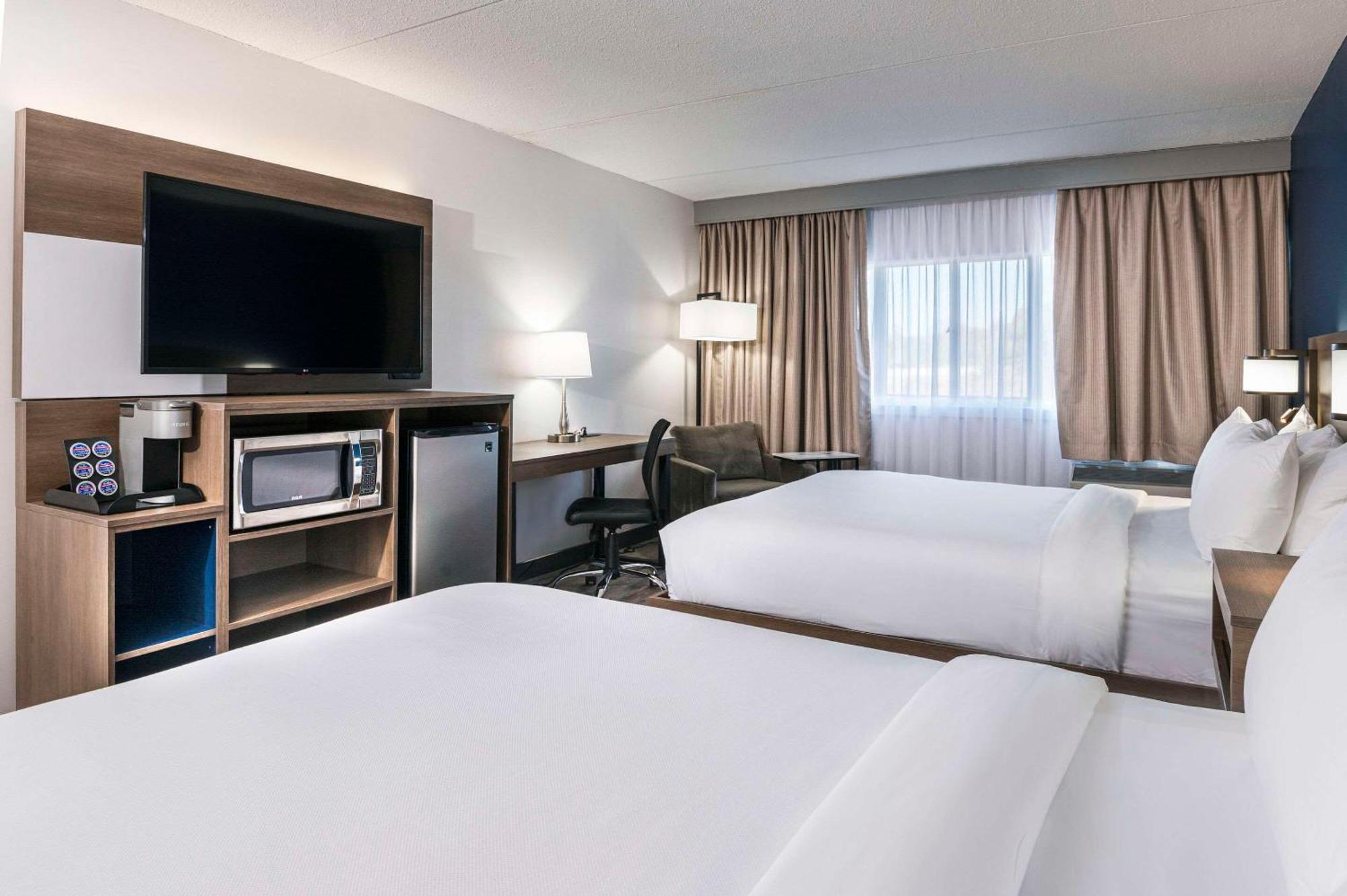 Comfort Suites Kingston Central Dış mekan fotoğraf