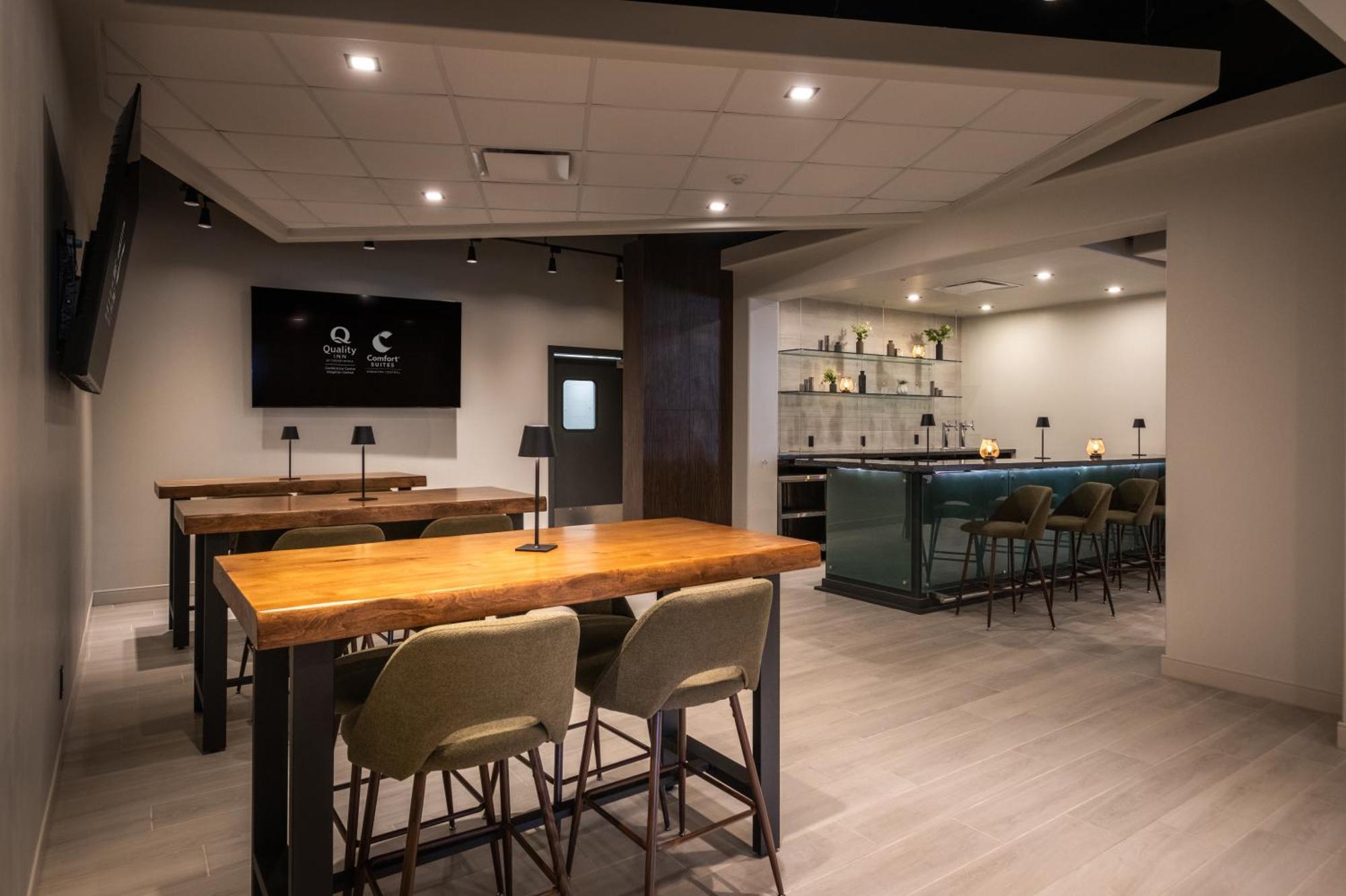 Comfort Suites Kingston Central Dış mekan fotoğraf
